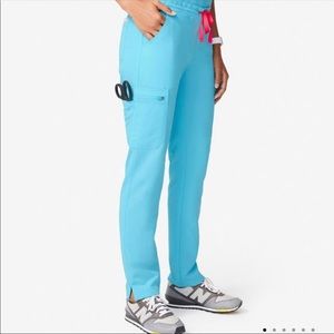 FIGS MED/TALL YOLA SKINNY - NEON BLUE💙💖 NEW!!